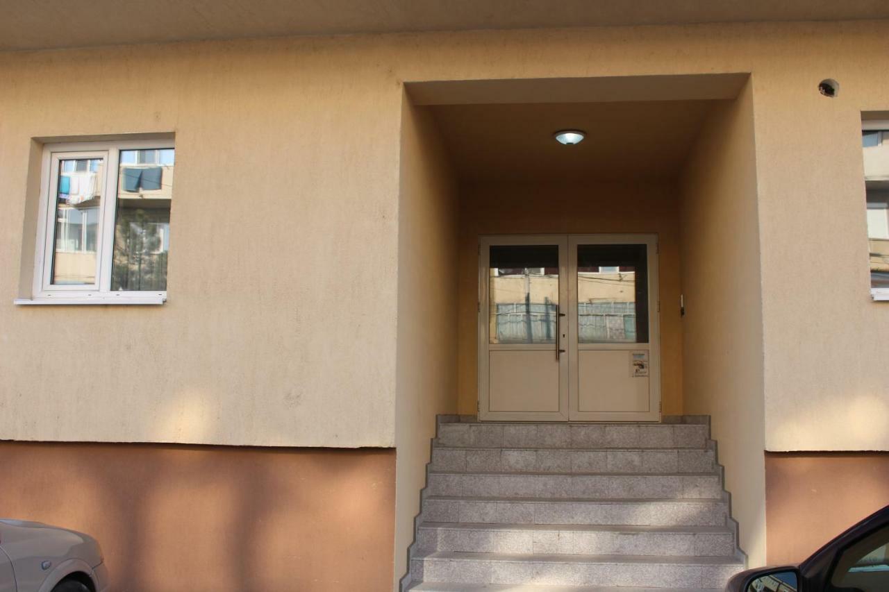 Still Apartament Craiova Buitenkant foto