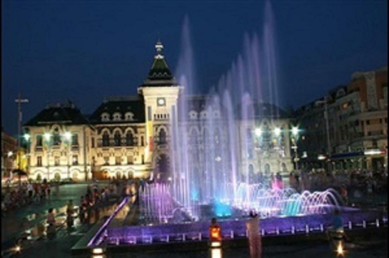 Still Apartament Craiova Buitenkant foto
